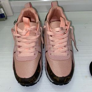 Louis vuitton sneakers